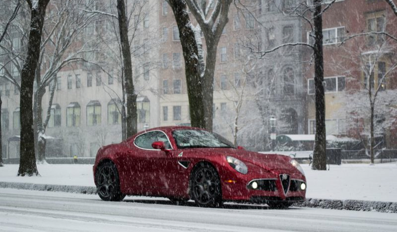 Illustration for article titled A Boston Blizzard Means Fun Time For This Alfa Romeo 8C Competizione